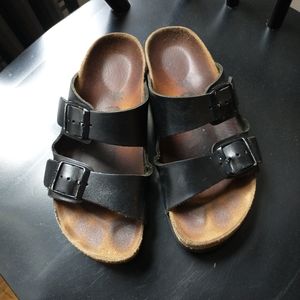 Black Arizona Birkenstocks sz 36
